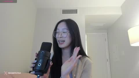 Snapshot of secretgirlfriendxo chatting on 02.05.25 Angela online show from 02.05.25