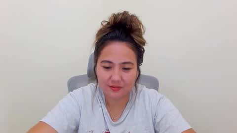 Snapshot of secretlover010101 chatting on 01.11.25 MILAN online show from 01.11.25