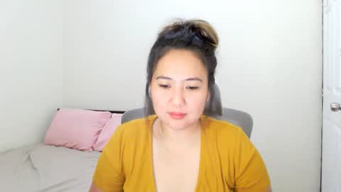 Snapshot of secretlover010101 chatting on 02.27.25 MILAN online show from 02.27.25