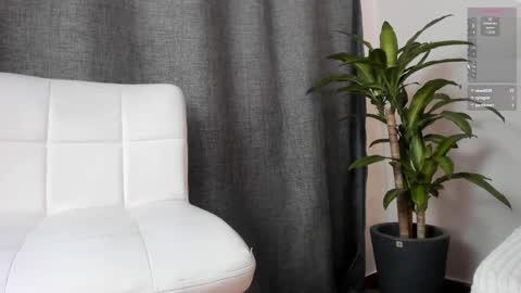 Snapshot of secretprivatebunny chatting on 01.21.25 Maria online show from 01.21.25