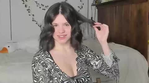 Anna online show from 02.15.25