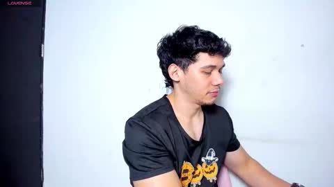 Snapshot of secretstudy_ chatting on 10.28.25 Mod pepe online show from 10.28.25