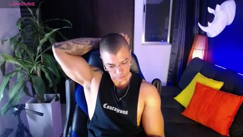 Snapshot of seddy_ chatting on 02.05.25 sed online show from 02.05.25