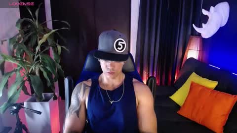 Snapshot of seddy_ chatting on 02.05.25 sed online show from 02.05.25