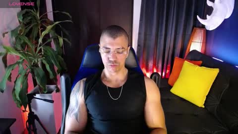 Snapshot of seddy_ chatting on 02.11.25 sed online show from 02.11.25