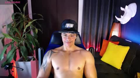 Snapshot of seddy_ chatting on 02.13.25 sed online show from 02.13.25