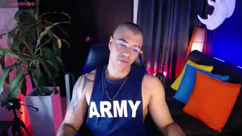 Snapshot of seddy_ chatting on 02.16.25 sed online show from 02.16.25