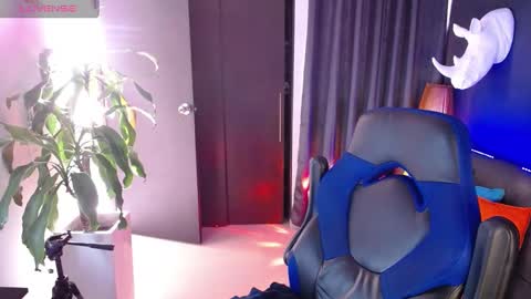 Snapshot of seddy_ chatting on 02.18.25 sed online show from 02.18.25