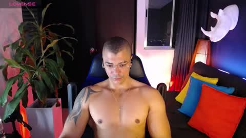 Snapshot of seddy_ chatting on 02.25.25 sed online show from 02.25.25