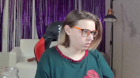 seductive_she_wolf online show from 02.09.25