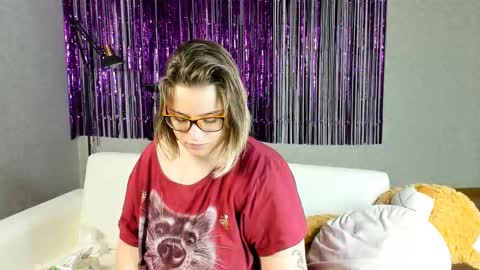 seductive_she_wolf online show from 02.27.25