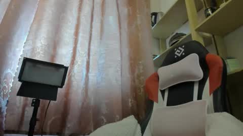 seductive_she_wolf online show from 11.04.25