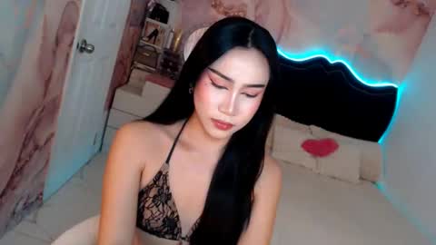 Snapshot of seductive_vana chatting on 05.26.26 Vanessa online show from 05.26.26