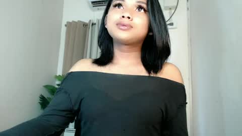 Snapshot of seductivedeluxe69 chatting on 06.21.26 Deluxe online show from 06.21.26