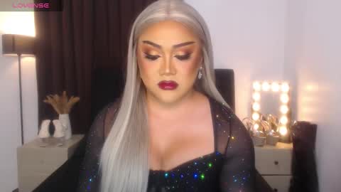 Snapshot of seductivelolalola chatting on 02.20.25 Natalie Mefford online show from 02.20.25