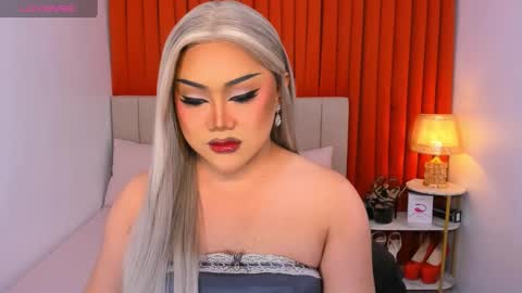 Snapshot of seductivelolalola chatting on 03.12.25 Natalie Mefford online show from 03.12.25