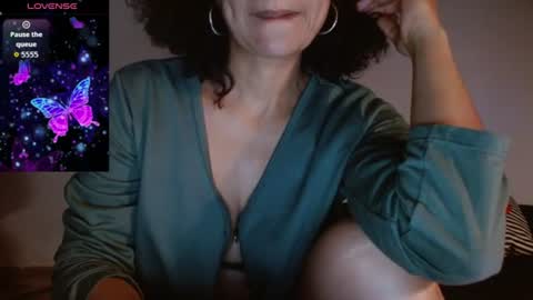 Snapshot of seductress_malia chatting on 07.14.26 seductress_malia online show from 07.14.26