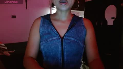 Snapshot of seductress_malia chatting on 07.25.26 seductress_malia online show from 07.25.26