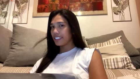 Snapshot of seductress_ph chatting on 04.23.26 sara online show from 04.23.26