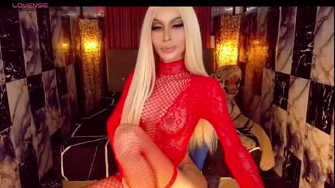 Snapshot of seductresskatarina chatting on 06.18.26 KATARINA LUST online show from 06.18.26