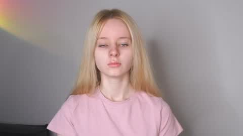 See Its honey bunny  im Lana online show from 06.09.26