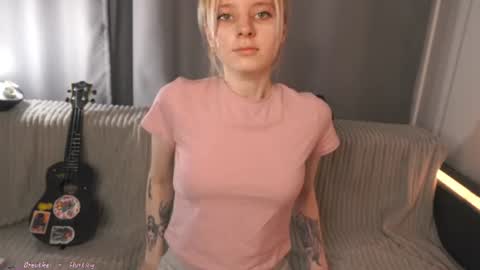 See Its honey bunny  im Lana online show from 07.10.26