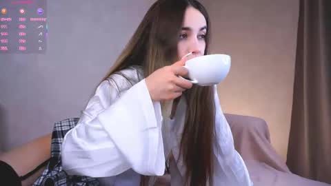 Snapshot of seeeyoubaby chatting on 10.20.25 Slavia online show from 10.20.25