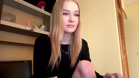 Snapshot of seemabensch chatting on 02.25.26 Kristie online show from 02.25.26