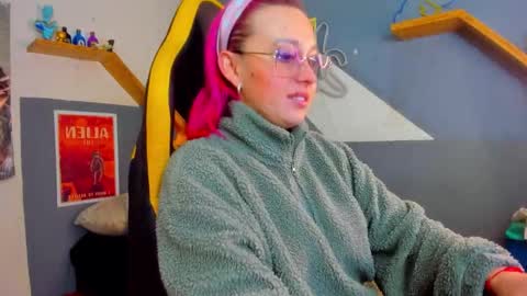 Yeyis  online show from 11.28.25