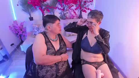 Snapshot of selena_ferreira chatting on 09.11.25 Selena online show from 09.11.25