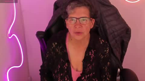 Snapshot of selena_ferreira chatting on 04.14.26 Selena online show from 04.14.26