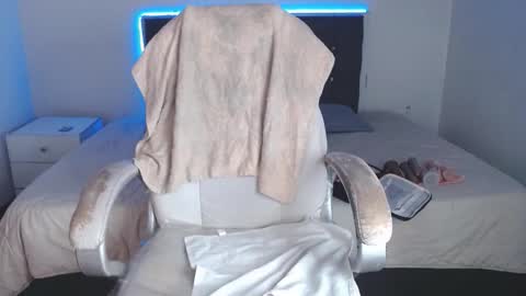 Selena online show from 01.13.26