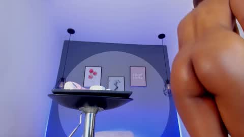 Selena online show from 10.13.25