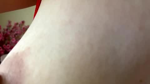 Snapshot of selena_shawty chatting on 05.16.26 H i My names is Selena Welcome to my room Please thumbs up - its important online show from 05.16.26