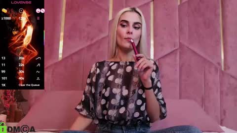 Selena online show from 11.29.25