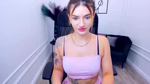 selenaemoore online show from 09.17.25