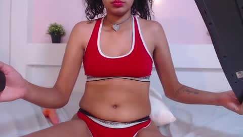 Snapshot of selenafox6 chatting on 01.19.25 selenafox6 online show from 01.19.25