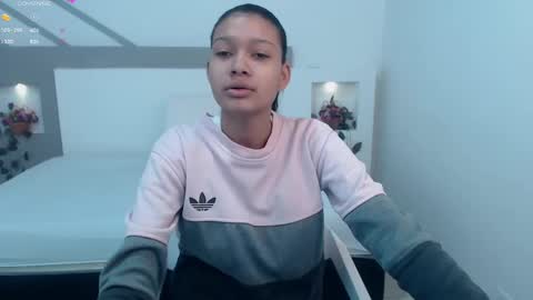 Snapshot of selenafox6 chatting on 02.16.25 selenafox6 online show from 02.16.25