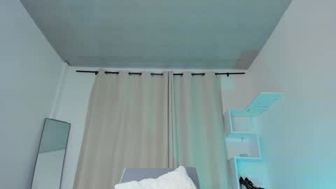 selenafox online show from 10.03.25