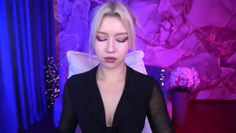 Snapshot of selenairis chatting on 09.29.25 selenairis online show from 09.29.25