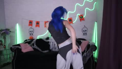 Snapshot of selenairis chatting on 10.28.25 selenairis online show from 10.28.25