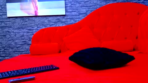 Selena Noir online show from 12.02.25