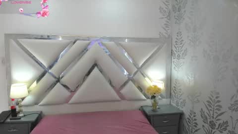 Selena reyess online show from 10.10.25