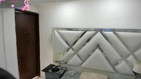 Selena reyess online show from 01.12.26