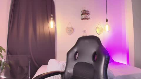 Snapshot of selenarossi chatting on 01.16.25 SelenaRossi online show from 01.16.25