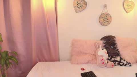 Snapshot of selenarossi chatting on 01.19.25 SelenaRossi online show from 01.19.25