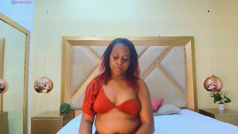 selenaspencers online show from 03.10.26