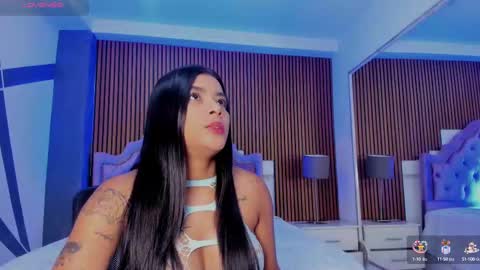 Snapshot of selenastonne chatting on 09.30.25 selenastonne online show from 09.30.25