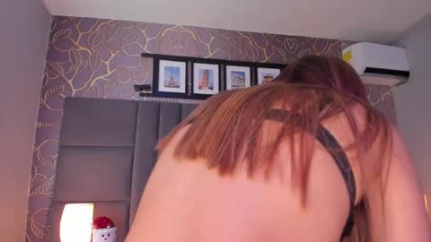 Snapshot of selene_tylor_ chatting on 12.20.24 Selene online show from 12.20.24