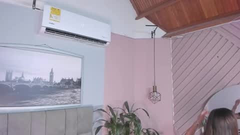 Snapshot of selene_tylor_ chatting on 09.18.25 Selene online show from 09.18.25